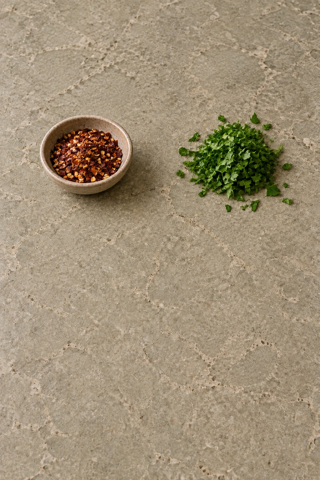 Ingredienti appoggiati sul tavolo